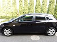 używany Opel Astra 1.4dm 140KM 2011r. 142 000km