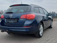 używany Opel Astra 1.4dm 140KM 2011r. 185 016km