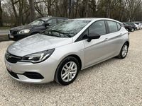 Używany Opel Astra 130 KM (95 kW) 2021 Srebrny (metalik) Sedan/Limuzyna