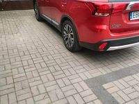 Używany Mitsubishi Outlander 150 KM (110 kW) 2016 Czerwony SUV