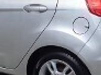 Używany Ford Fiesta 2015 Srebrny Hatchback