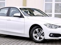 Używany BMW 318 136 KM (100 kW) 2016 Biały Sedan/Limuzyna