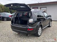 używany Mitsubishi Outlander 2009r 4x4 7-osobowy