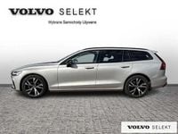 Używany Volvo V60 197 KM (144 kW) 2024 Srebrny Kombi