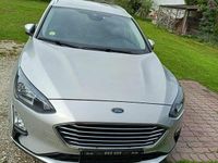 Używany Ford Focus 2022 Srebrny Kombi