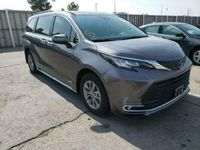 używany Toyota Sienna 2.5dm 245KM 2021r. 4 000km