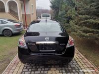 używany Nissan Altima hybrid 2.5b 201KM 2010r ekonomiczny i wygodny