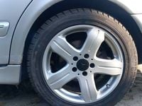 Używany Mercedes E320 2002