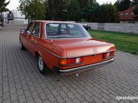 używany Mercedes E200 w1231977 rok, Oryginalny Lakier, Niski Przebieg.