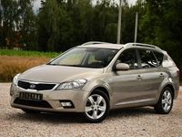 Używany Kia Ceed 105 KM (77 kW) 2012 Beżowy (metalik, perła) Hatchback