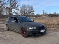 Używany BMW 320 2003 Czarny Kombi