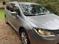 Używany Chrysler Pacifica 2019 Szary Minivan