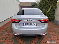 używany Toyota Avensis 