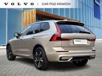 Używany Volvo XC60 250 KM (183 kW) 2026 Szary SUV