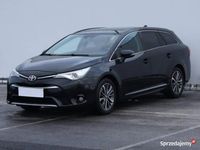 Używany Toyota Avensis 143 KM (105 kW) 2016 Czarny Kombi