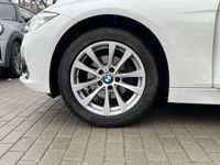 używany BMW 318 i Limuzyna