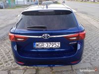 używany Toyota Avensis 