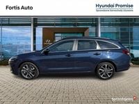 Używany Hyundai i30 100 KM (73 kW) 2024 Niebieski ciemny (metalik) Kombi