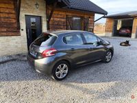 używany Peugeot 208 1.2 benzyna,Klimatyzacja