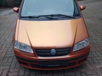 Używany Fiat Idea Dynamic 95 KM (69 kW) 2006 Złoty Minivan