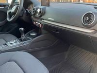 Używany Audi A3 Ambiente 2016 Srebrny Hatchback