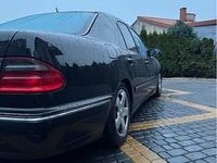 Używany Mercedes E320 2001 Czarny Sedan/Limuzyna