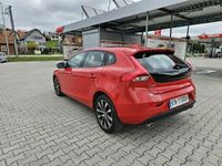 używany Volvo V40 2dm 150KM 2019r. 120 432km