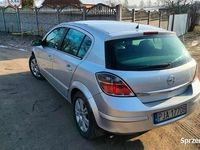 Używany Opel Astra 90 KM (66 kW) 2007 Srebrny Hatchback