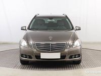 Używany Mercedes E250 2010 Szary Kombi