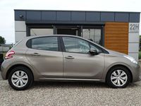 używany Peugeot 208 1.2dm 82KM 2015r. 254 000km