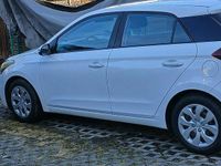 Używany Hyundai i20 84 KM (61 kW) 2019 Biały Hatchback