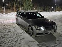 Używany Mercedes E200 2011 Szary Kombi