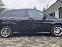 Używany Mercedes B180 2013 Czarny Minivan