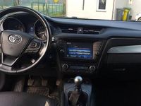 Używany Toyota Avensis T2 143 KM (105 kW) 2016