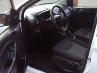 Używany Ford Ka Plus Trend 70 KM (51 kW) 2017 Biały Hatchback