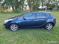 Używany Opel Astra 2010 Granatowy Hatchback