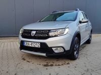 Używany Dacia Sandero Stepway 90 KM (66 kW) 2017 Srebrny Hatchback