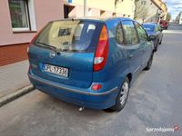 używany Nissan Almera Tino 