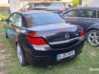 używany Opel Astra Cabriolet Twin Top 1.9 cdti 150ps czarna