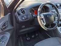 używany Ford S-MAX 2.0 131KM+ grzane fotele, klimatyzacja itd..)