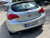 Używany Opel Astra 140 KM (102 kW) 2010 Srebrny Hatchback