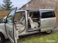 używany Chrysler Town & Country swivel'n go