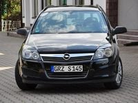 Używany Opel Astra 90 KM (66 kW) 2009 Czarny Kombi