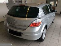 używany Opel Astra 1.6dm 105KM 2006r. 75 000km