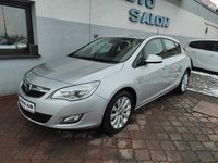 Używany Opel Astra 115 KM (84 kW) 2010 Srebrny Hatchback