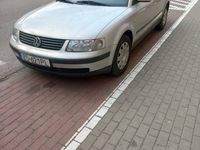 Używany VW Passat 1999 Srebrny Sedan/Limuzyna