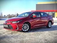 Używany Toyota Corolla Comfort 122 KM (89 kW) 2020 Czerwony Sedan/Limuzyna