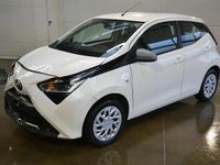 Używany Toyota Aygo 72 KM (52 kW) 2021 Biały Hatchback