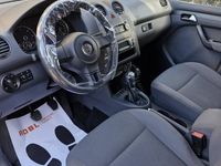 Używany VW Caddy Maxi 2013 Czarny Minivan