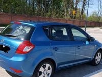Używany Kia Ceed 2011 Niebieski Hatchback